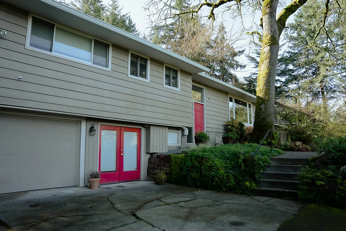 Building Photo - 9429 SW 62nd Dr