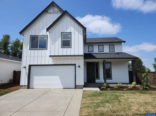 3033 Olympic St, Woodburn, OR 97071