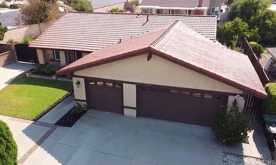 1st image of 4572 Fruit St
