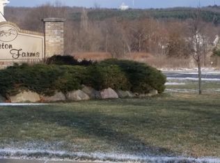 11385 Castleton Ct, Dexter, MI 48130