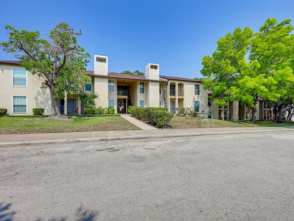 8702 Village Dr #1305
