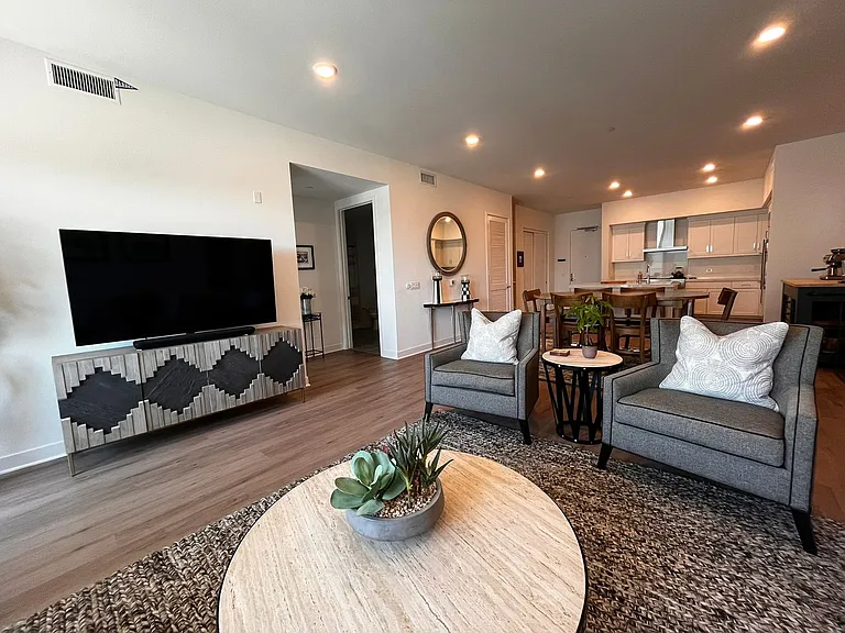 3609 Rivington — Photo 14