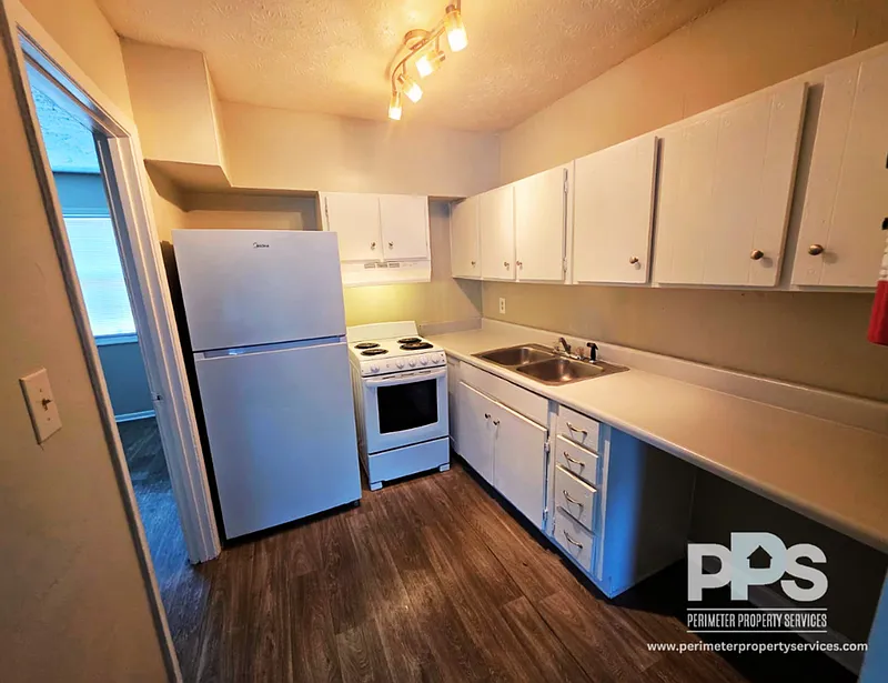 1 bed, 1.0 bath, 650 sqft, $925 — Photo 2