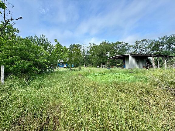 4th image of 339 Lake View Dr