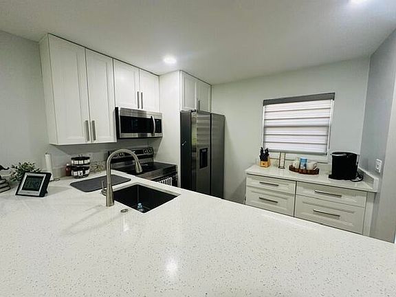 3rd image of 2601 NE 3rd Court #1050