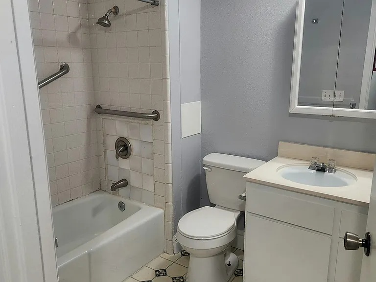 5321 S 580 E — Photo 3