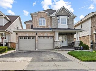213 Glenabbey Dr, Clarington, ON L1E 0C4