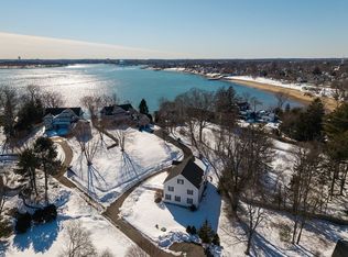 3 Elm Top Ln, Beverly, MA 01915