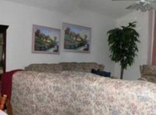 530 Virgin Island Dr, Williamstown, NJ 08094