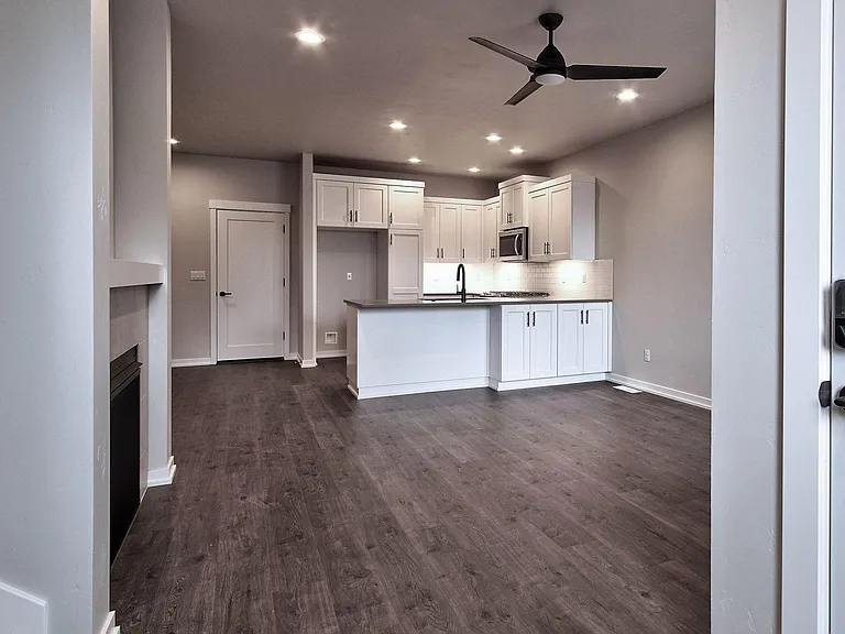 5443 SE Logan Ln — Photo 37