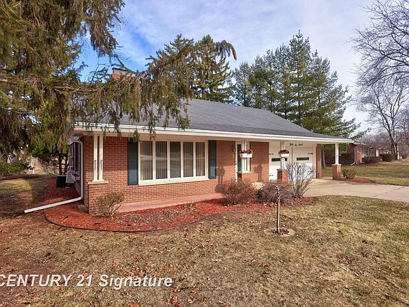 4th image of 3690 N River Rd