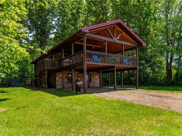 7832 Chase Dr, Jamestown, PA 16134