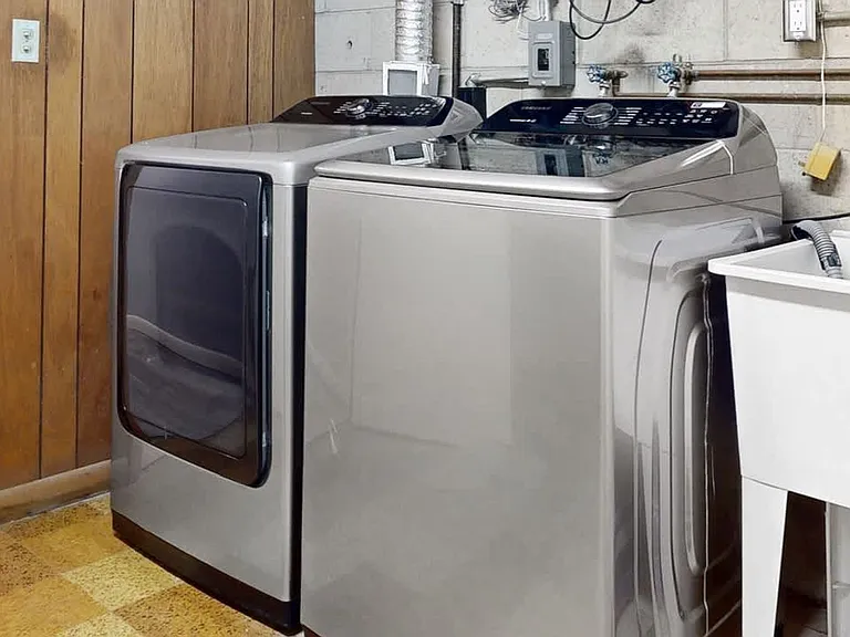 Laundry Room Cabinet