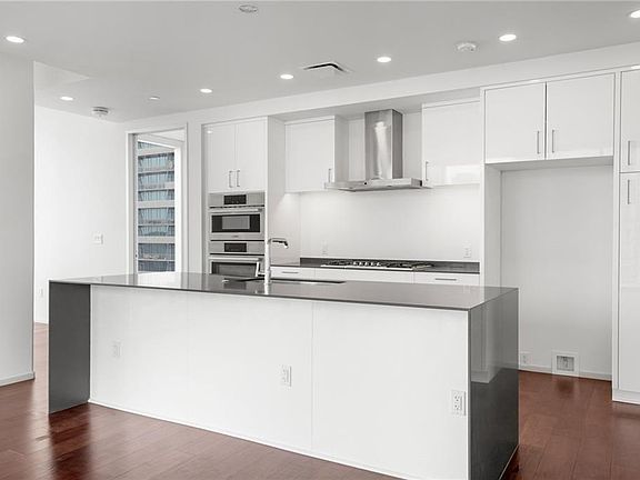 3rd image of 301 West Ave #1706