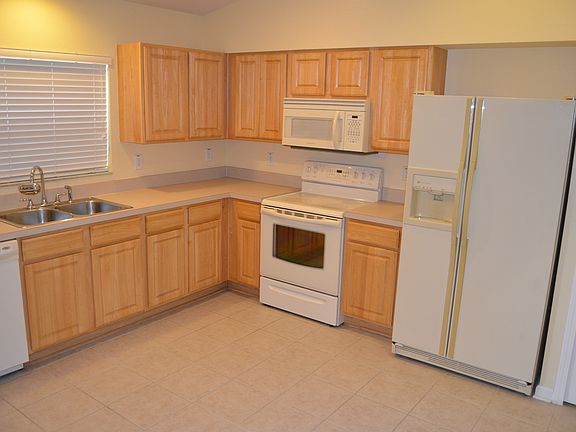 3rd image of 7633 Mariners Harbour Dr