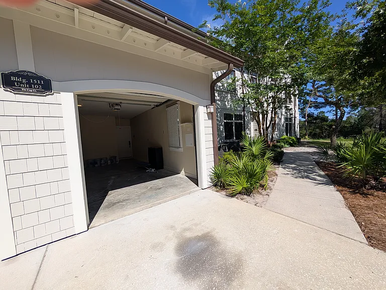 1511 Tin Cup Ct #B102 — Photo 23