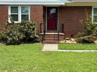 201 Crescent Ct, Lincolnton, NC 28092