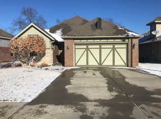 1163 S Maple Grove Ave, Springfield, MO 65804