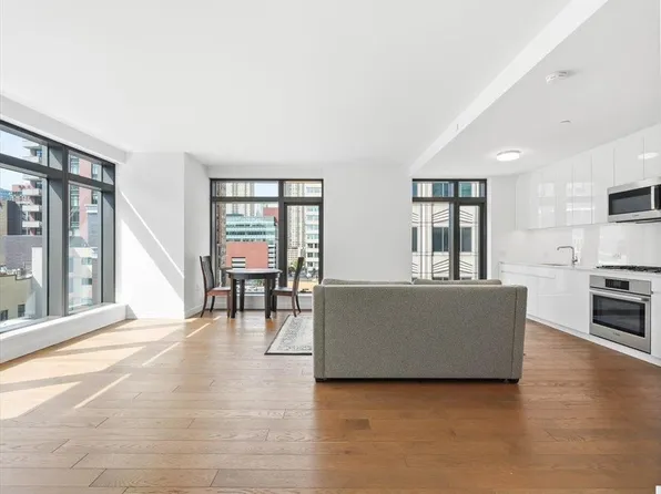 99 Hudson Street image 1 of 50