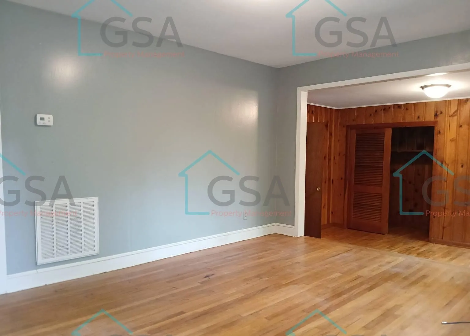 2 bed, 1834 sqft, $1,050 — Photo 2