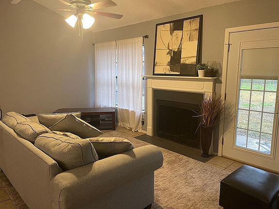 5th image of 3934 Chimney Springs Dr