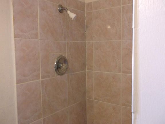 5th image of 2419 Empress St