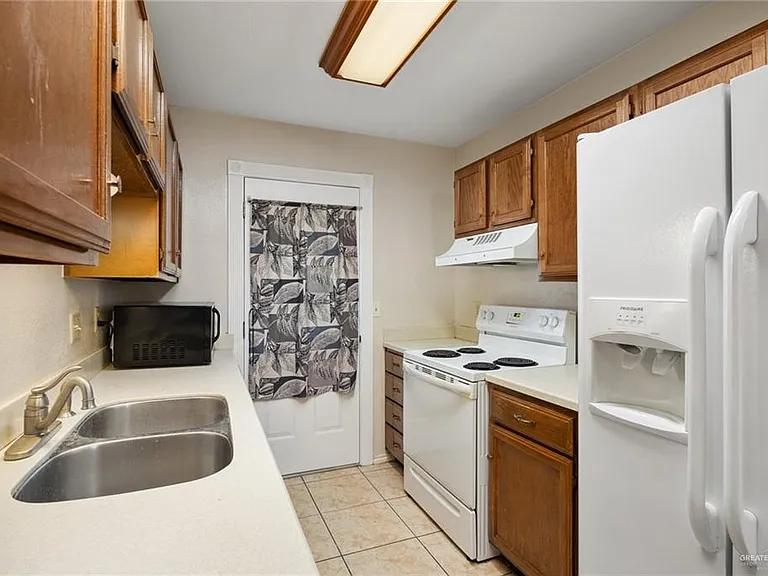 1511 Evergreen Ave — Photo 4