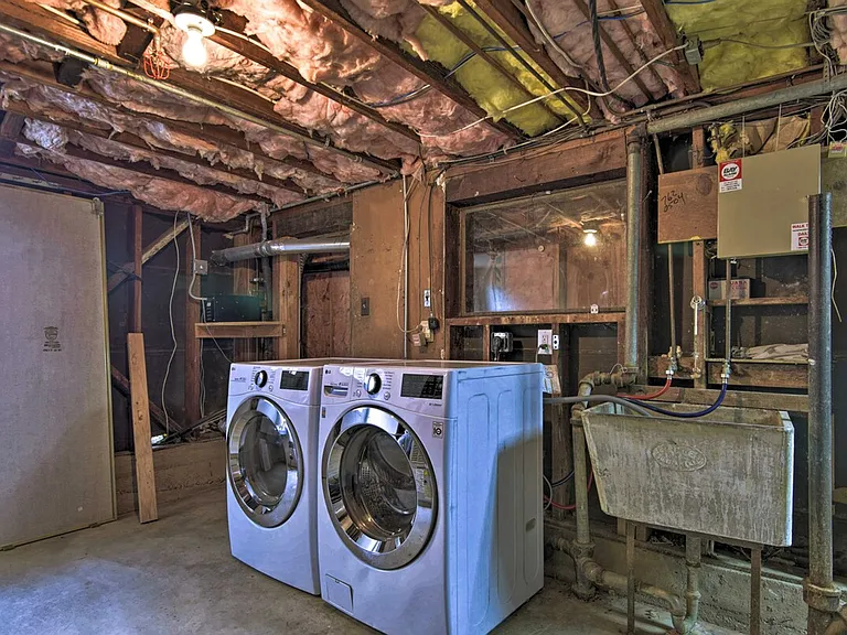 Laundry Room Cabinet