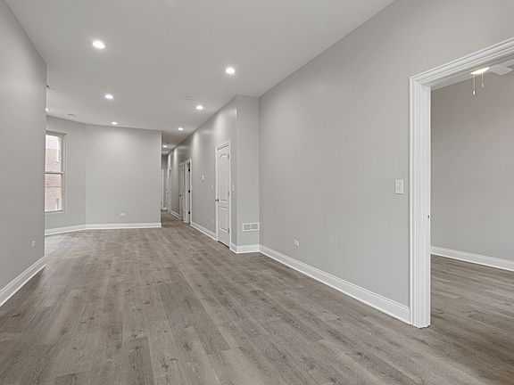 3rd image of 2714 W Polk St #2