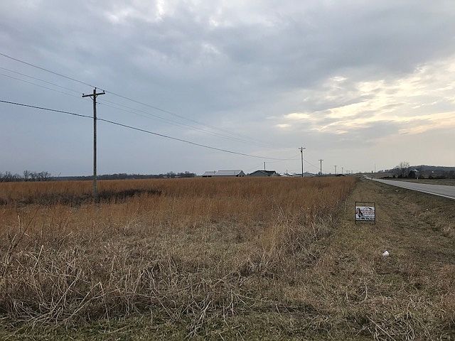 2nd image of 5215 S Highway 261
