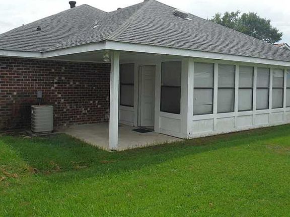 2nd image of 5105 Dueling Oaks Dr