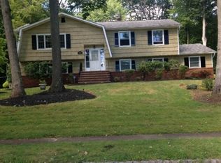10 Grover St, Succasunna, NJ 07876