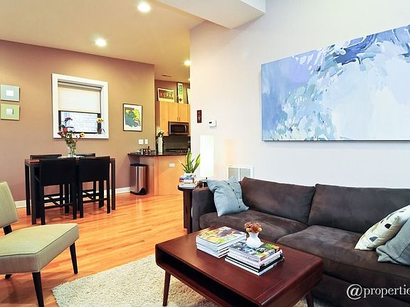 3rd image of 4055 N Hermitage Ave APT 3