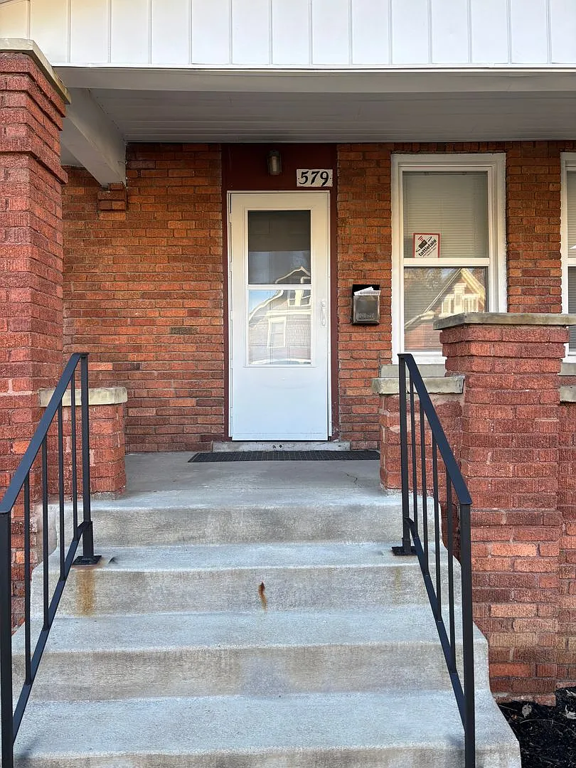 NCH - 579-587 Carpenter St. — Photo 1