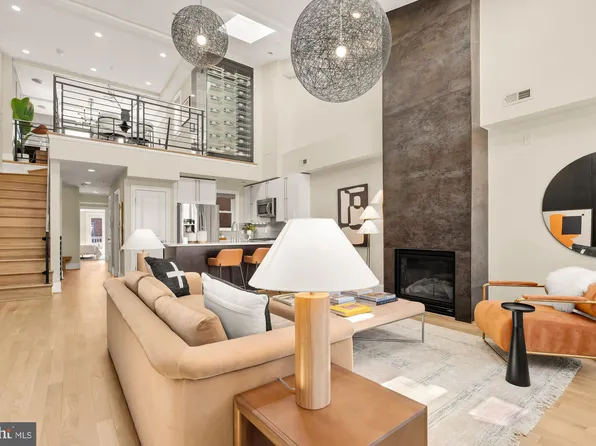 2431 Ontario Rd NW #4, Washington, DC 20009