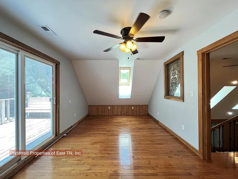 709 Brown Mountain Rd — Photo 16