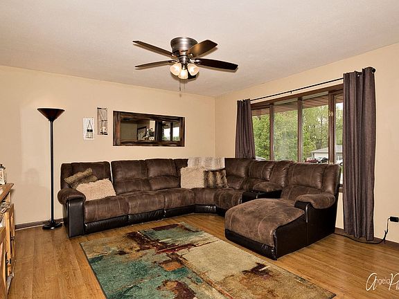 5th image of 11338 W Carnahan Ave