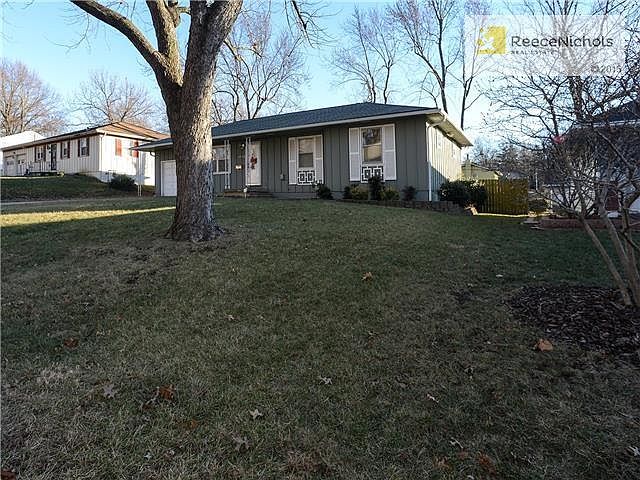 Large level front yard