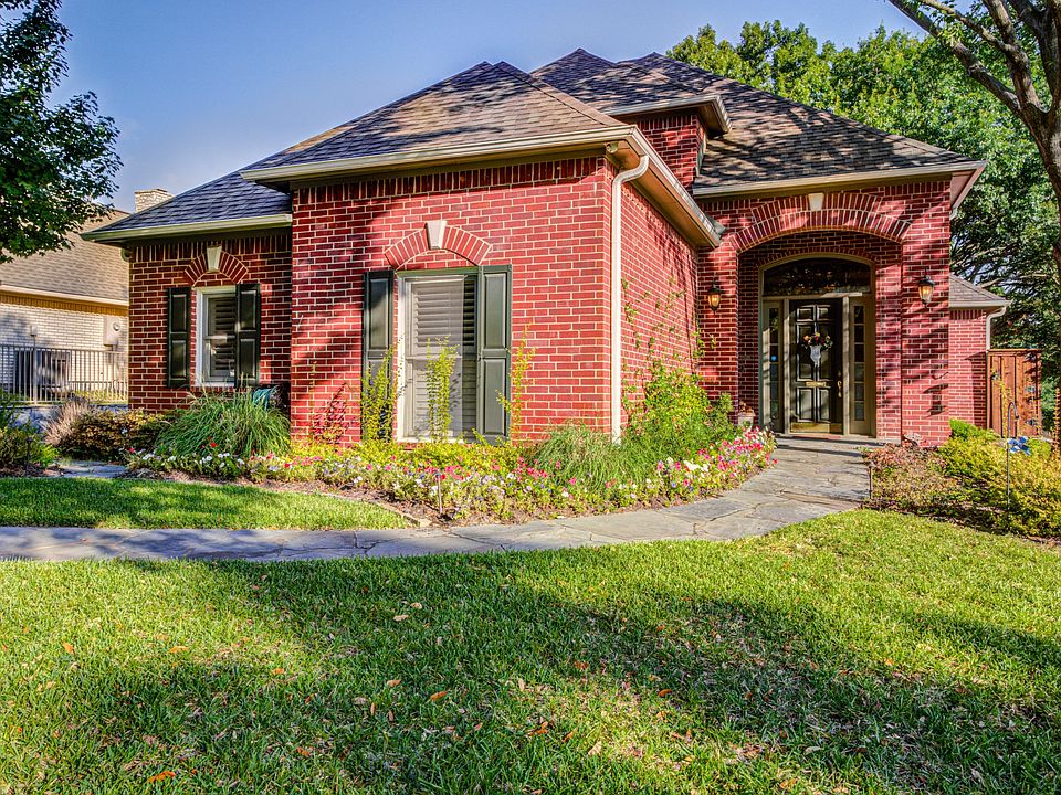 1st image of 6323 Club Lake Ct