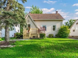 513 Longmeadow Rd, Amherst, NY 14226