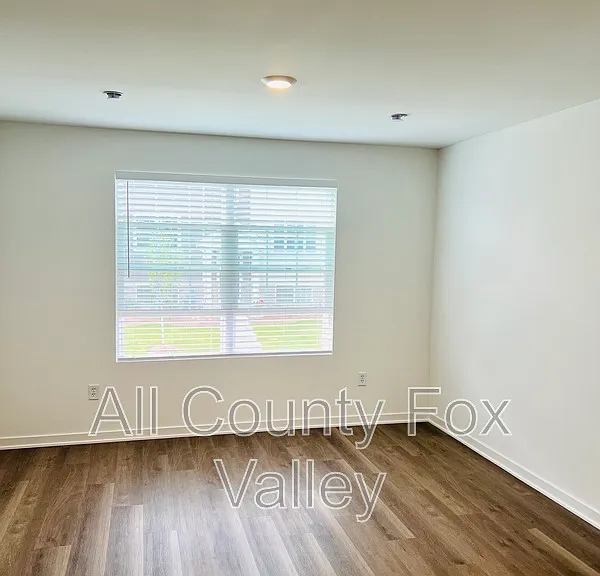 879 Briar Glen Ct — Photo 9
