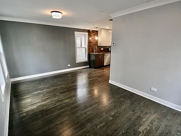 2nd image of 1442 N Paulina St APT 1R
