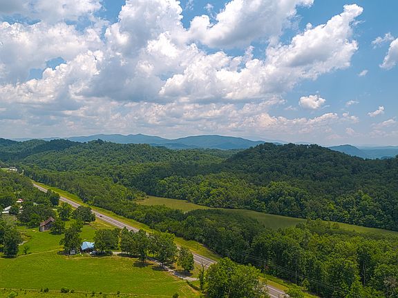 5th image of 2780 Highway 72