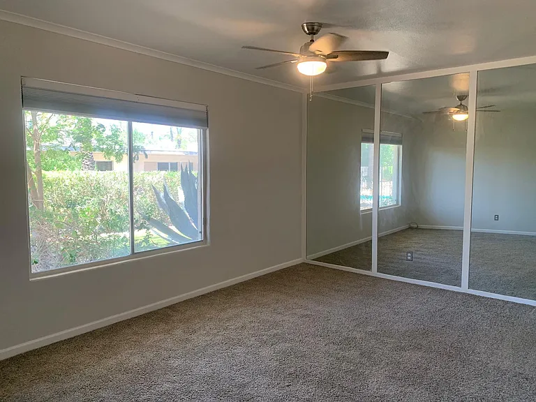 1441 E Maryland Ave #8 — Photo 9