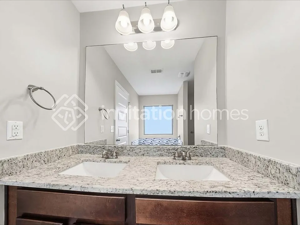 1716 Danville Dr