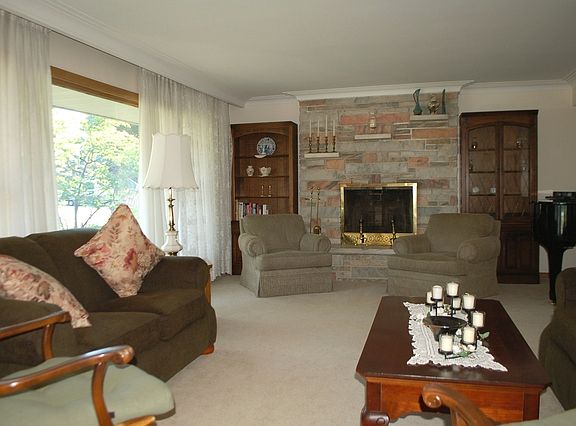 4th image of 6042 W 127th Pl