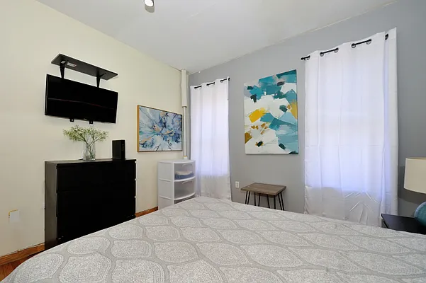 Rented by Corcoran | media 14