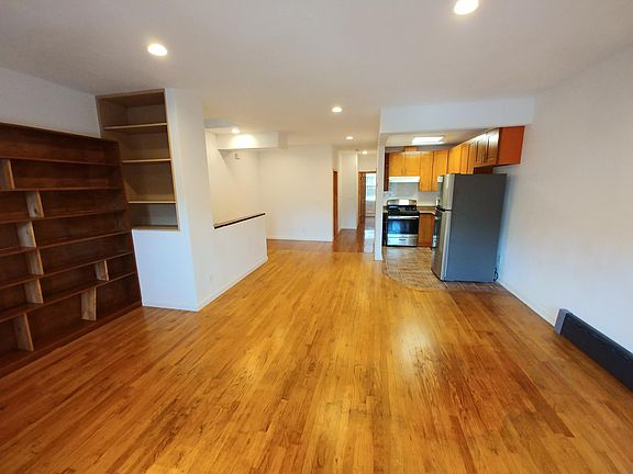 3rd image of 25309 Northern Blvd Floor 2