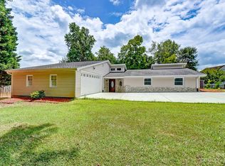 1321 Hoffman Rd, Gastonia, NC 28054