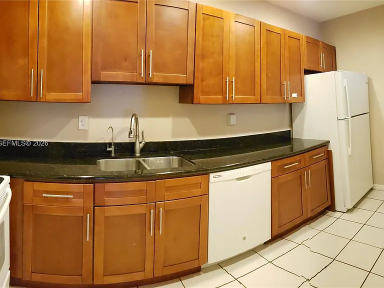 13934 SW 90th Ave #201 — Photo 3